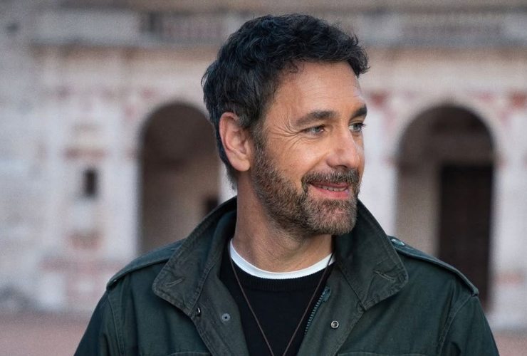 Raoul Bova nei panni di Don Massimo