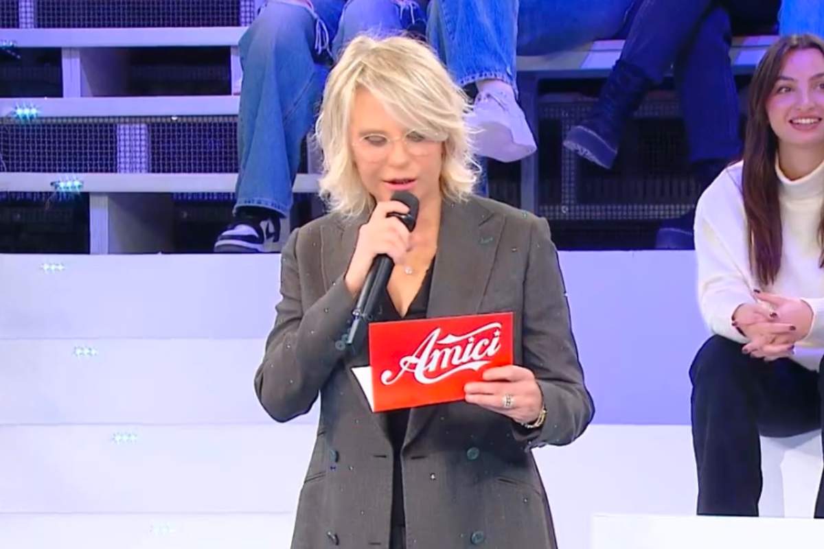 Maria De Filippi negli studi di Amici